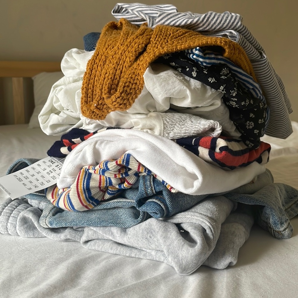 Brandy Melville Bundle 11 items huge lot ! - Picture 3 of 6